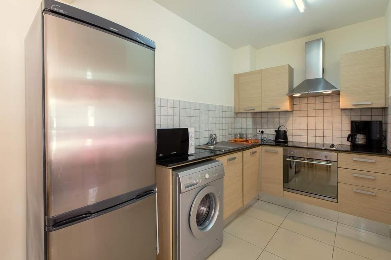 Lovely Bedroom In Shared Apartment Oroklini Ngoại thất bức ảnh